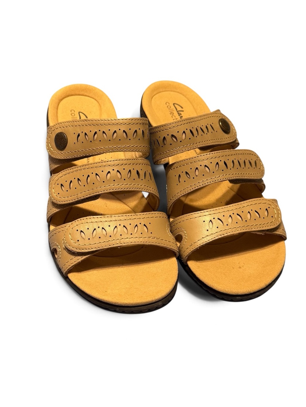 Clarks Womens Camel/Tan Triple-Strap Perforated Sandals 8.5WIDE